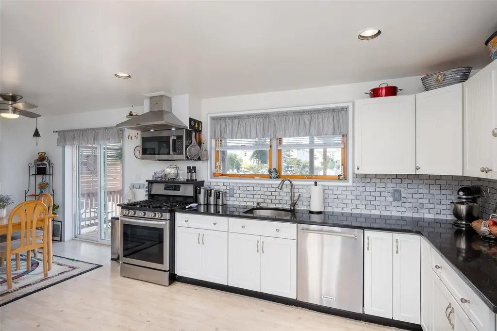 159 Araca Road Babylon NY 11702