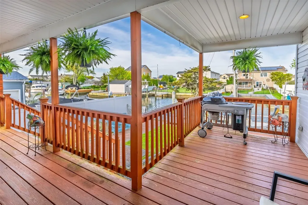 159 Araca Road Babylon NY 11702