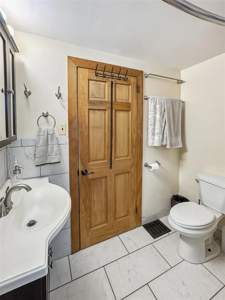 42 Wisner Avenue Middletown NY 10940