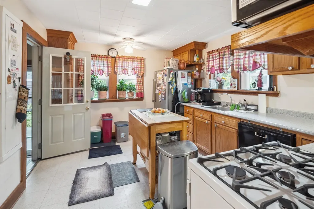 42 Wisner Avenue Middletown NY 10940
