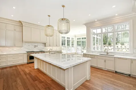3 Woodhollow Lane Old Brookville NY 11545