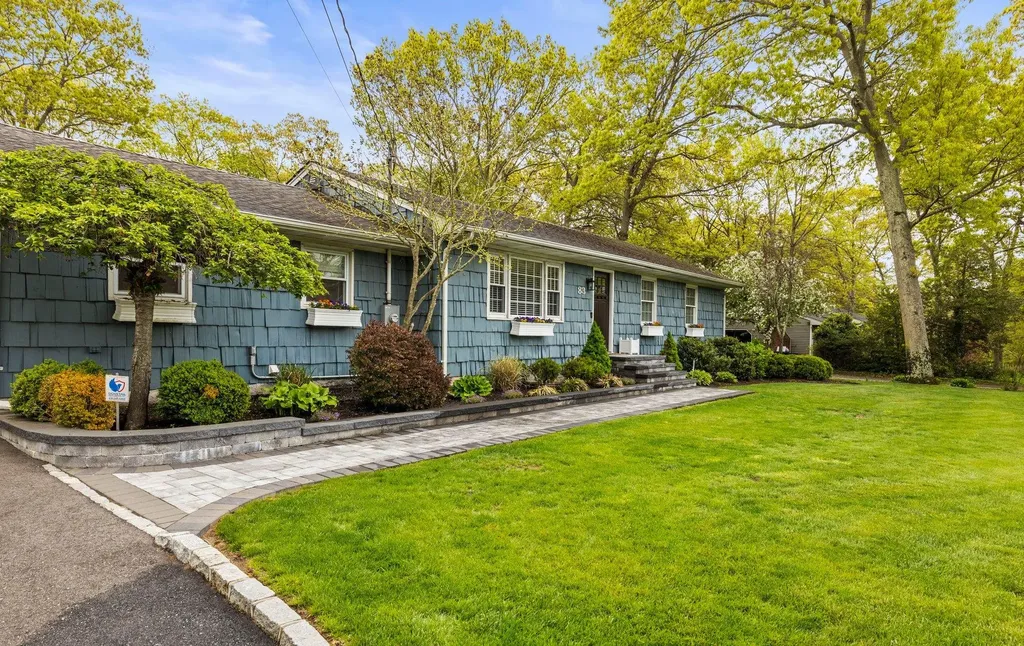 83 Hillside Avenue Saint James NY 11780