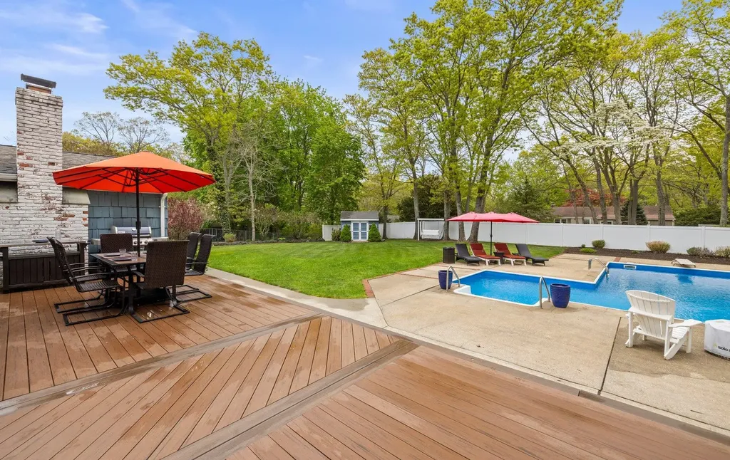 83 Hillside Avenue Saint James NY 11780