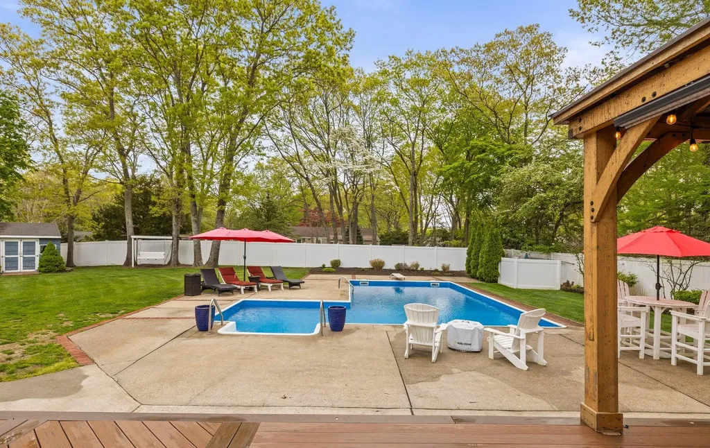 83 Hillside Avenue Saint James NY 11780