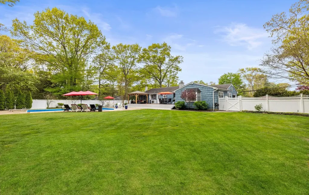 83 Hillside Avenue Saint James NY 11780