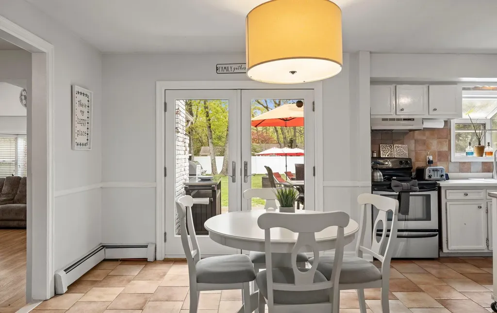 83 Hillside Avenue Saint James NY 11780