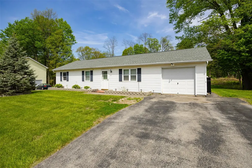 21 Hawk Lane Poughkeepsie NY 12601