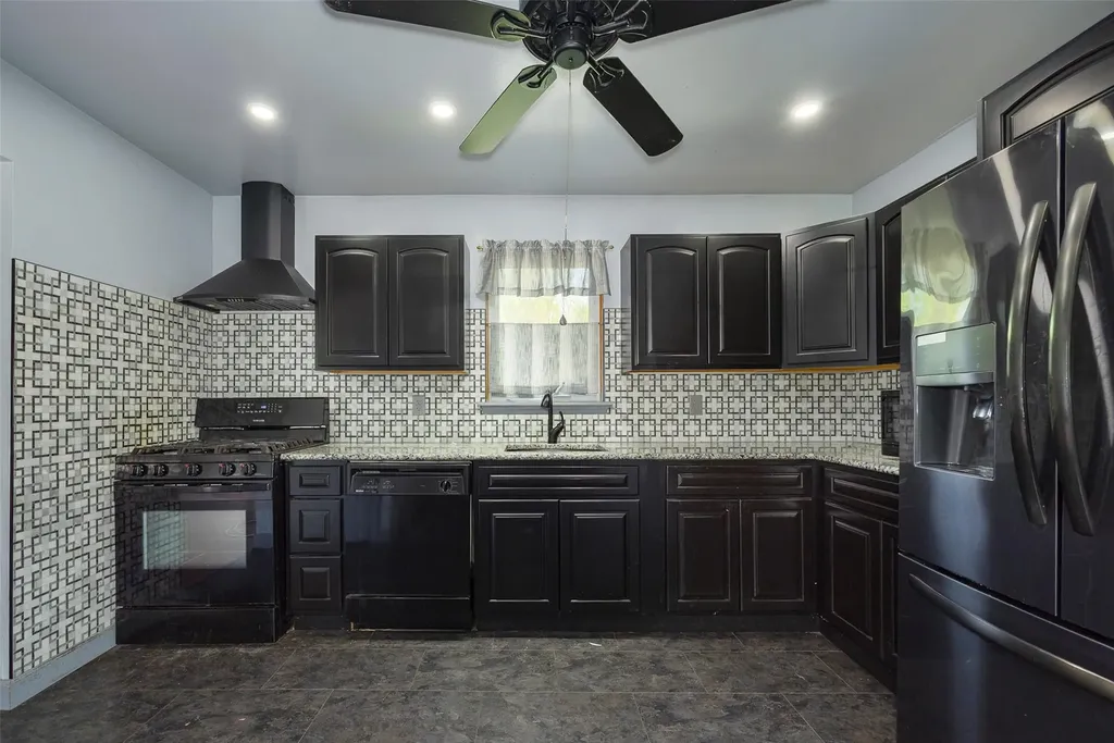 21 Hawk Lane Poughkeepsie NY 12601