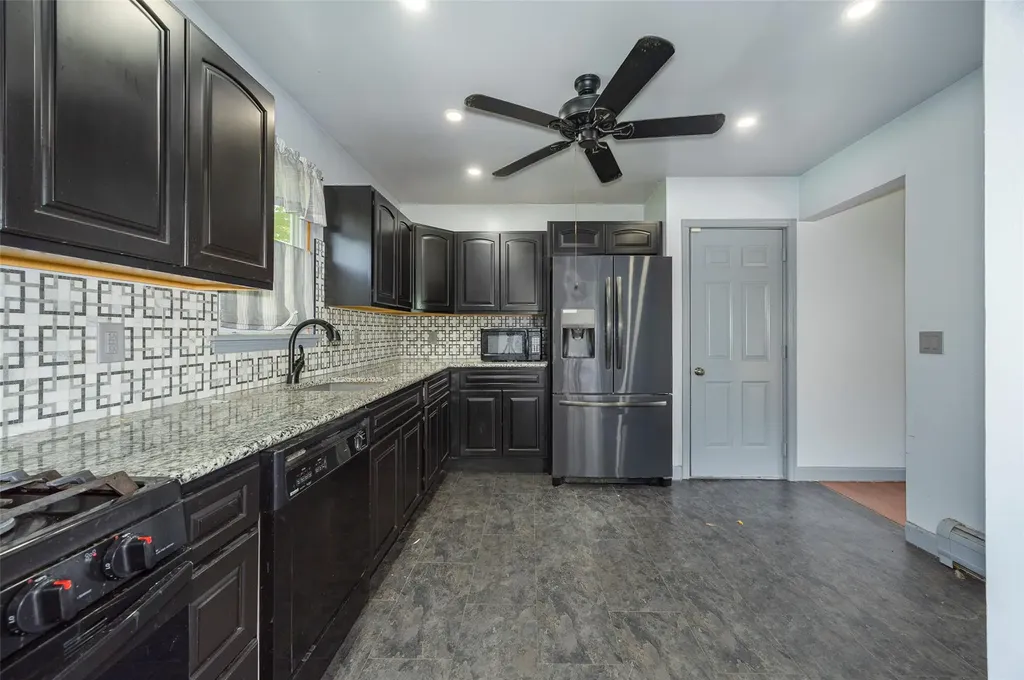 21 Hawk Lane Poughkeepsie NY 12601