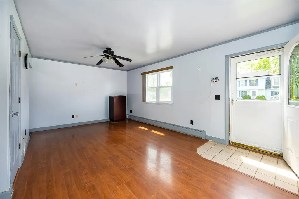 21 Hawk Lane Poughkeepsie NY 12601