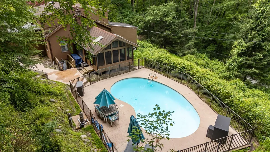 32 New Hill Road Putnam Valley NY 10579
