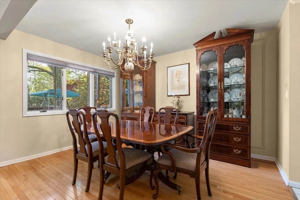 144 Winchester Drive Yonkers NY 10710