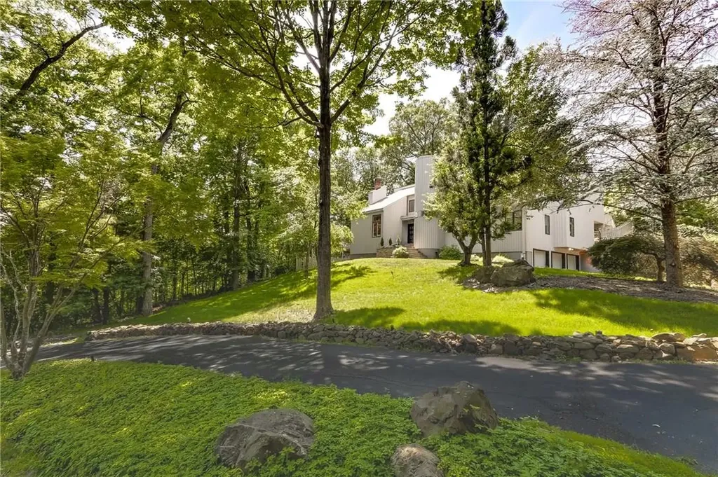 67 Tranquility Road Suffern NY 10901