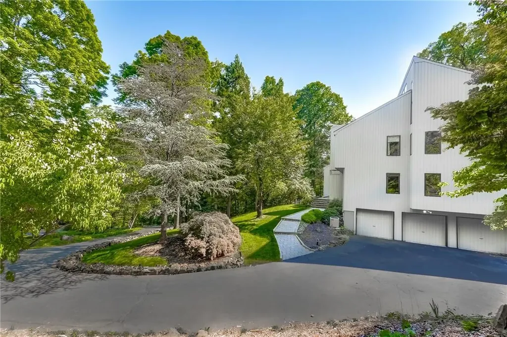 67 Tranquility Road Suffern NY 10901