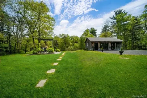 78 Schultz Hill Road Rhinebeck NY 12580