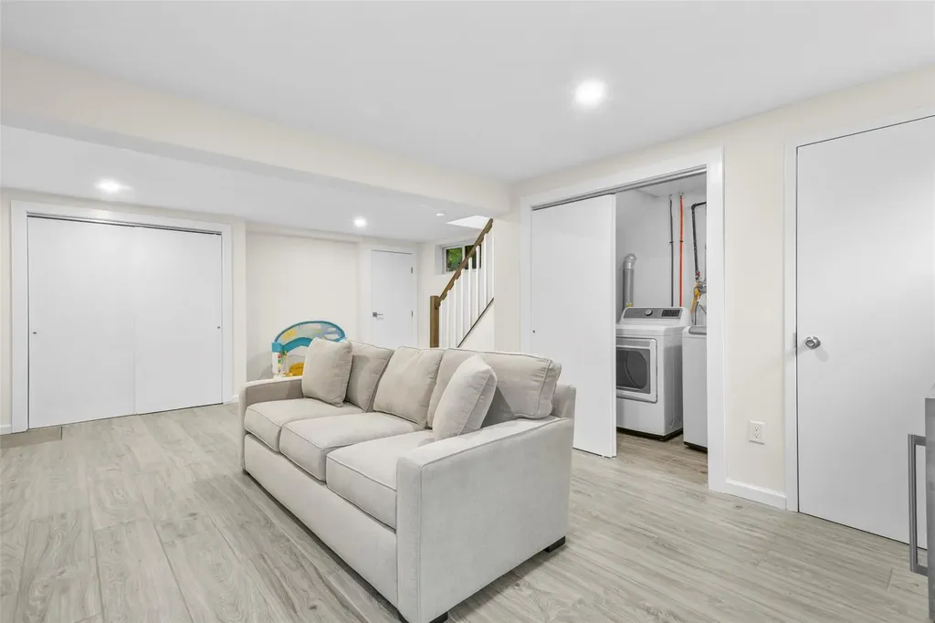 66 Lee Avenue Scarsdale NY 10583