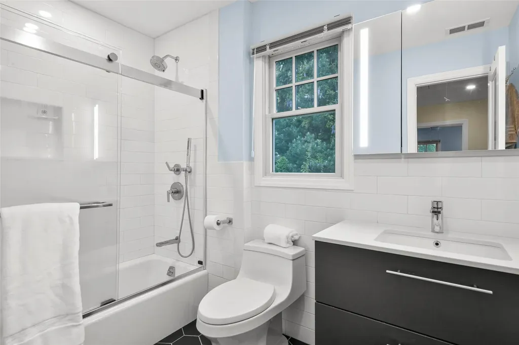 66 Lee Avenue Scarsdale NY 10583