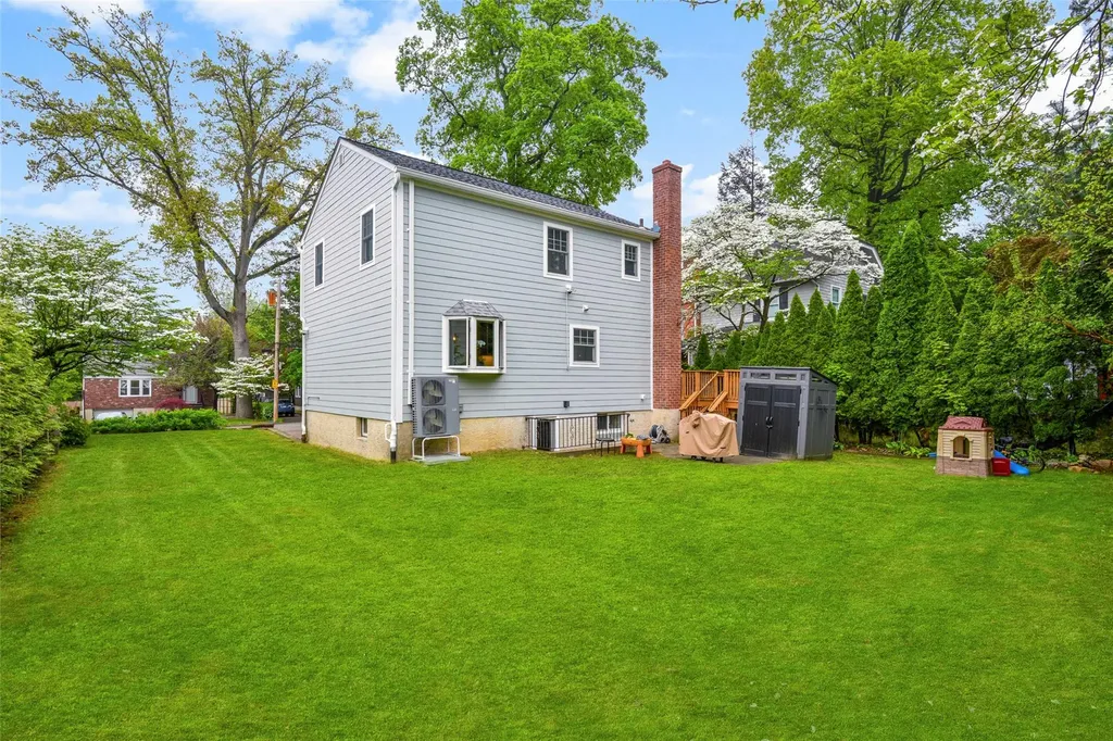 66 Lee Avenue Scarsdale NY 10583