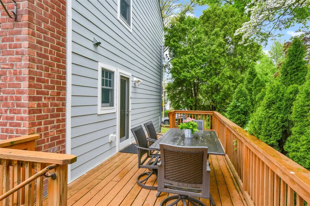 66 Lee Avenue Scarsdale NY 10583