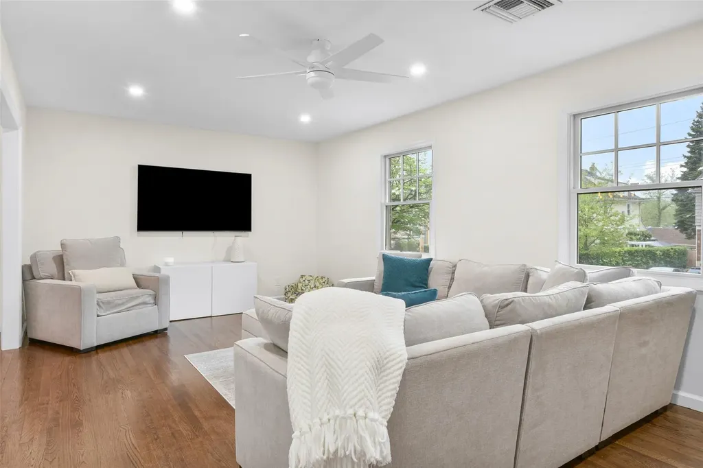 66 Lee Avenue Scarsdale NY 10583