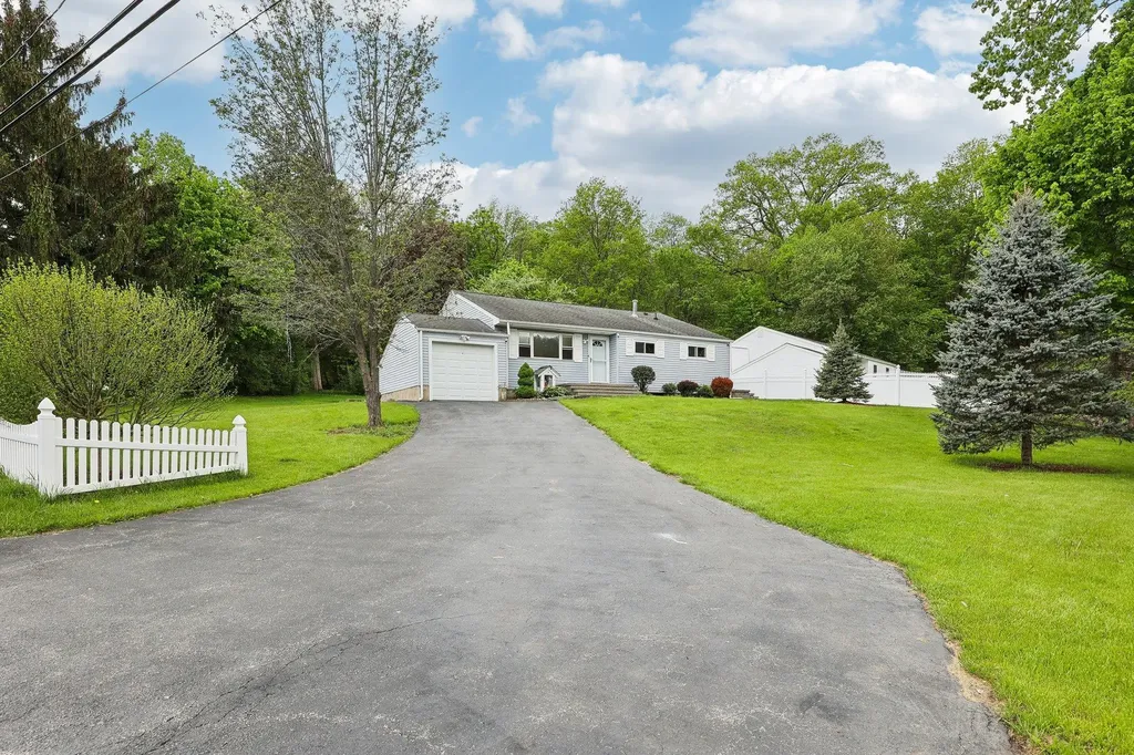2 Delaware Road Newburgh NY 12550