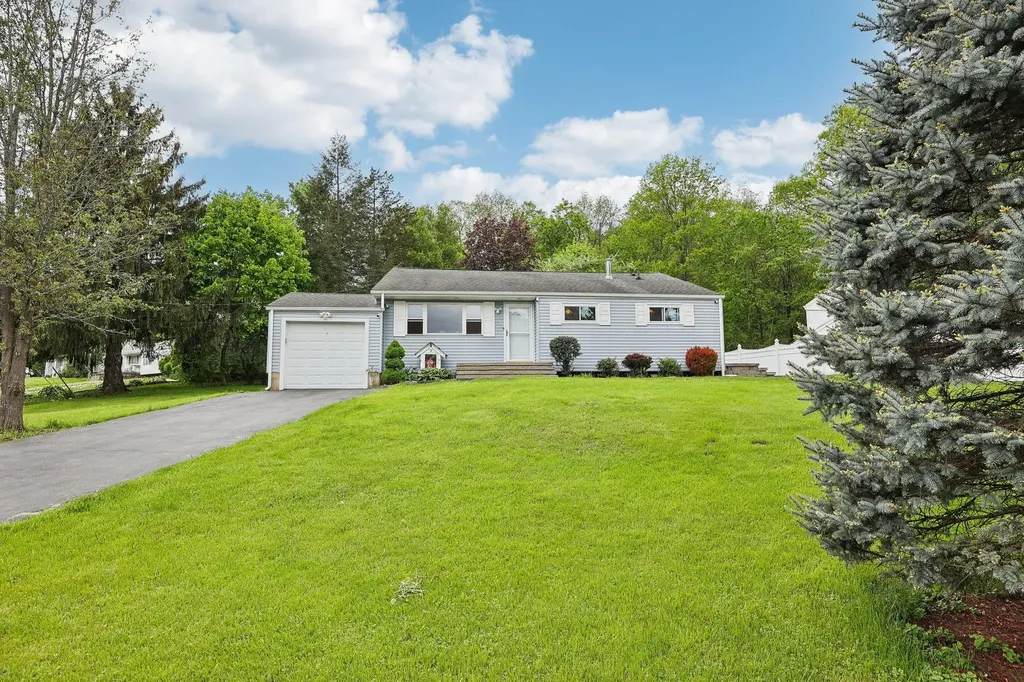 2 Delaware Road Newburgh NY 12550