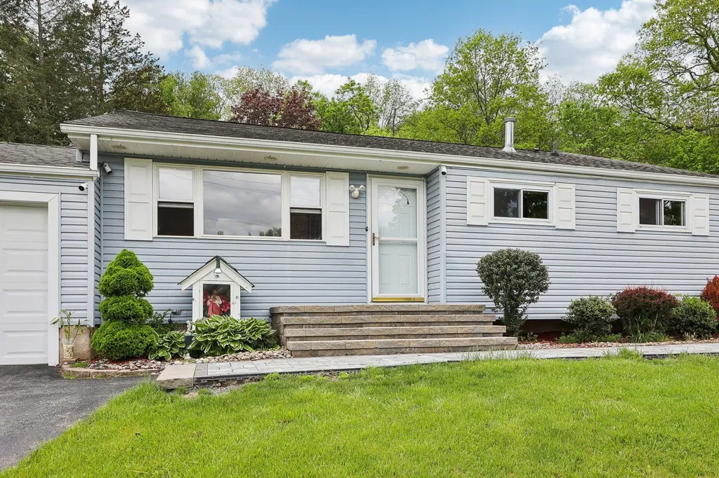 2 Delaware Road Newburgh NY 12550