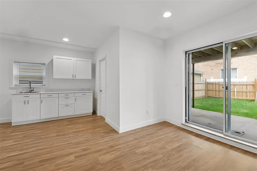 2665 Harding Avenue Bronx NY 10465
