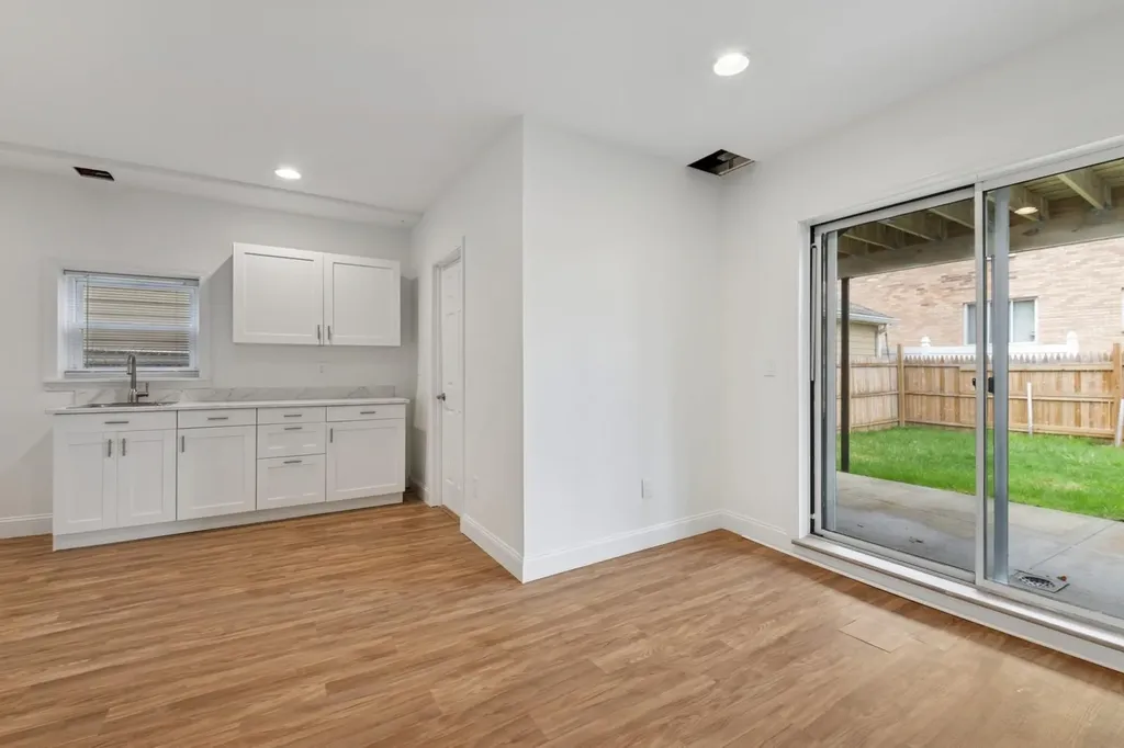 2665 Harding Avenue Bronx NY 10465