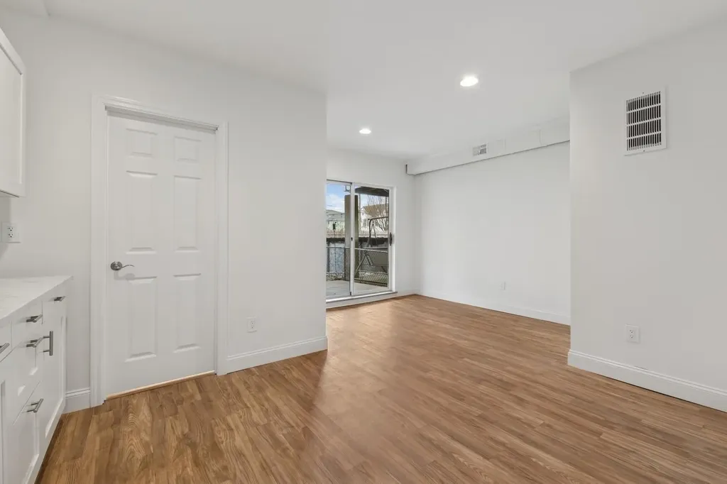 2665 Harding Avenue Bronx NY 10465