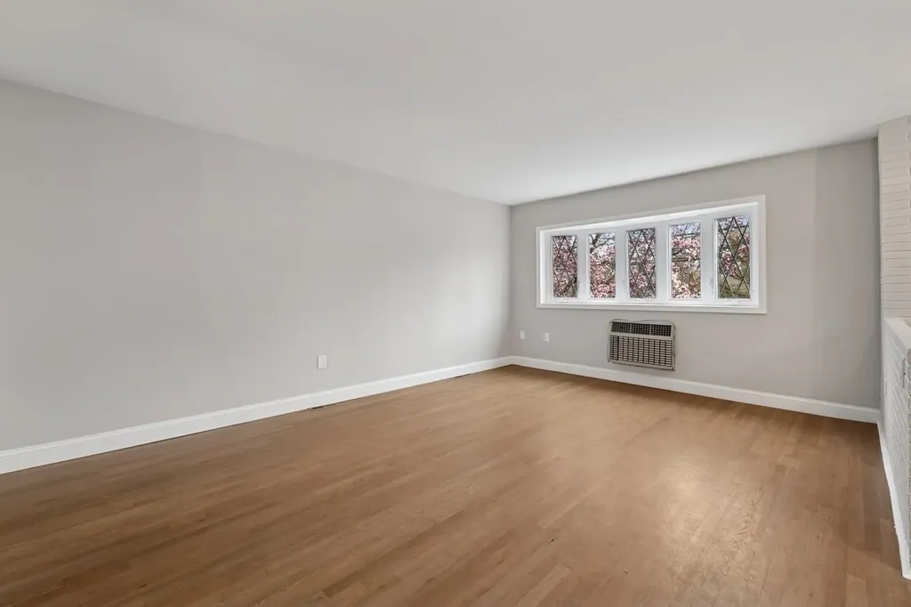 2665 Harding Avenue Bronx NY 10465