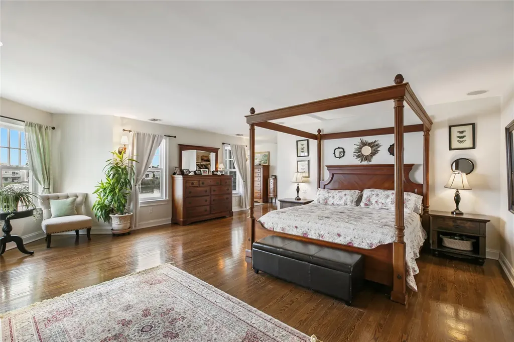 3076 Riverside Drive Wantagh NY 11793