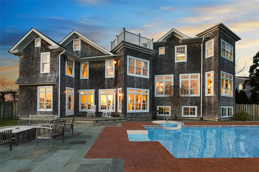 3076 Riverside Drive Wantagh NY 11793
