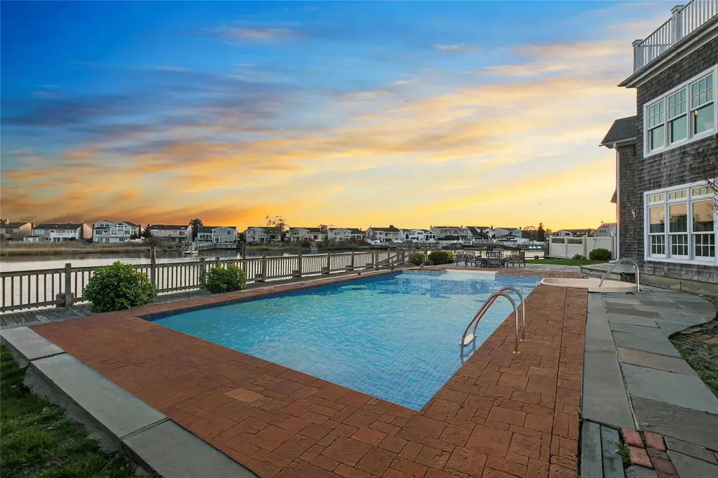 3076 Riverside Drive Wantagh NY 11793