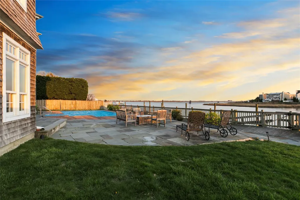 3076 Riverside Drive Wantagh NY 11793