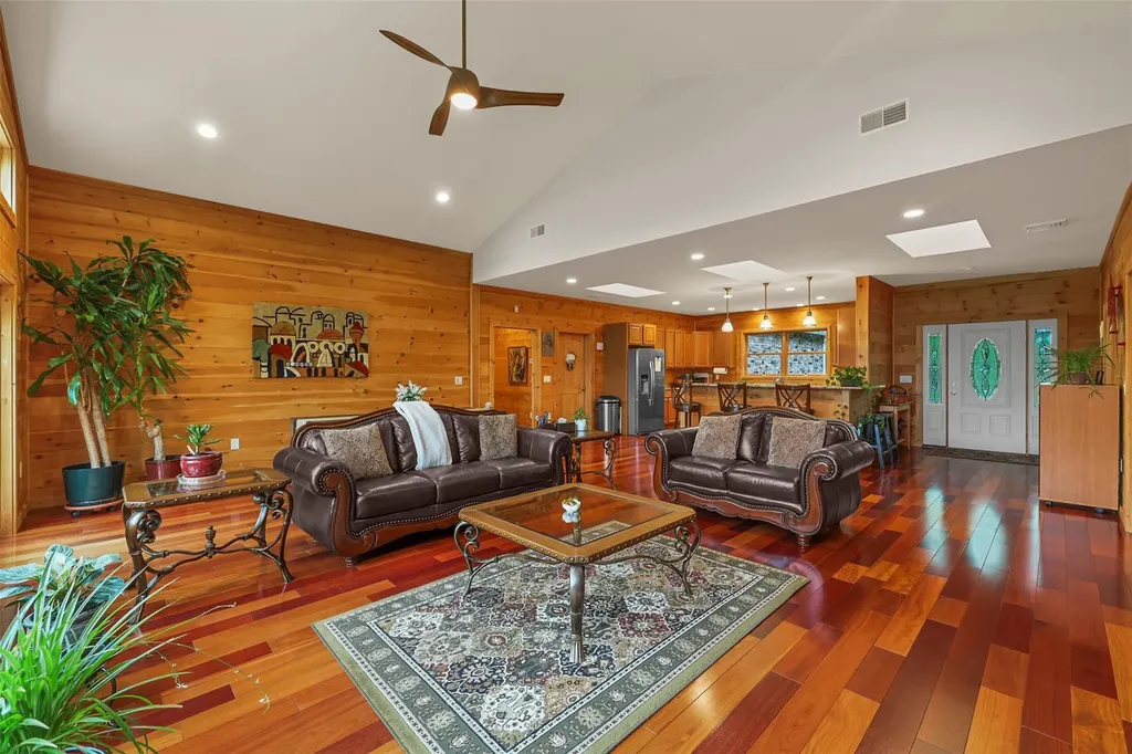 556 Bruyn Turnpike Wallkill NY 12589