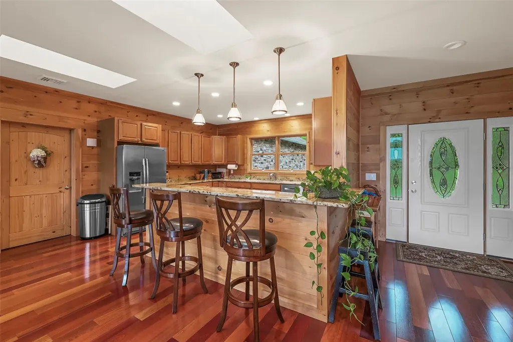 556 Bruyn Turnpike Wallkill NY 12589
