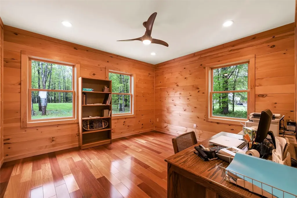 556 Bruyn Turnpike Wallkill NY 12589