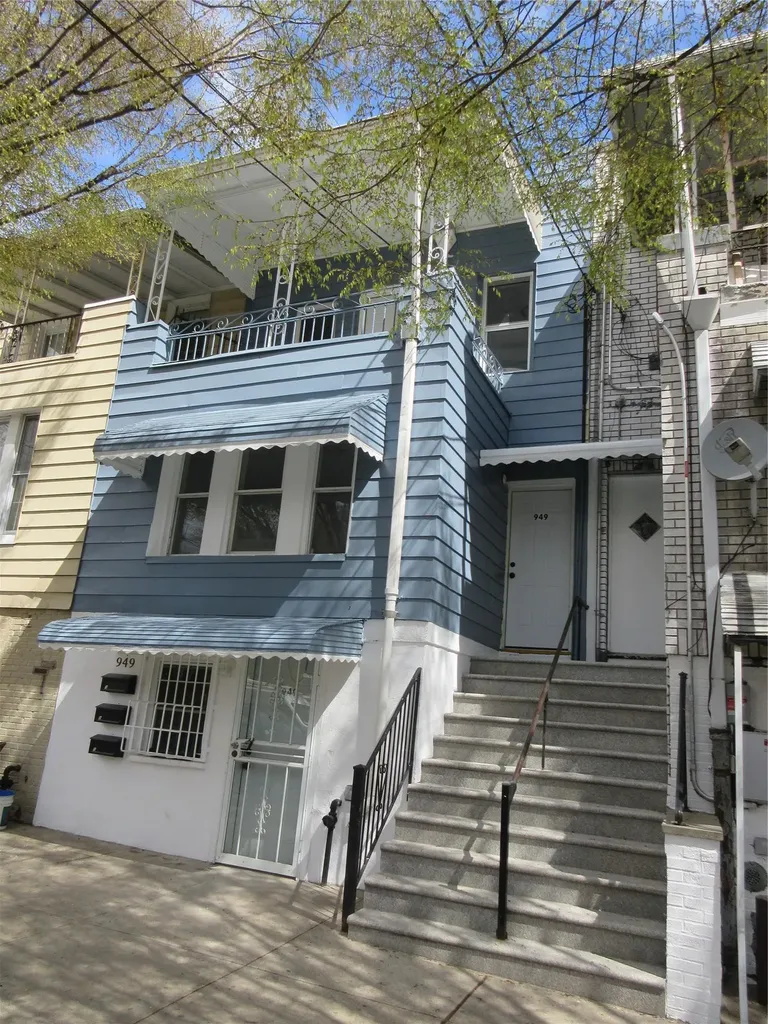 949 E 213th Street Bronx NY 10469