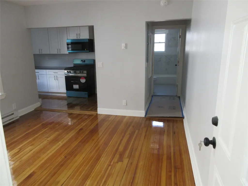 949 E 213th Street Bronx NY 10469
