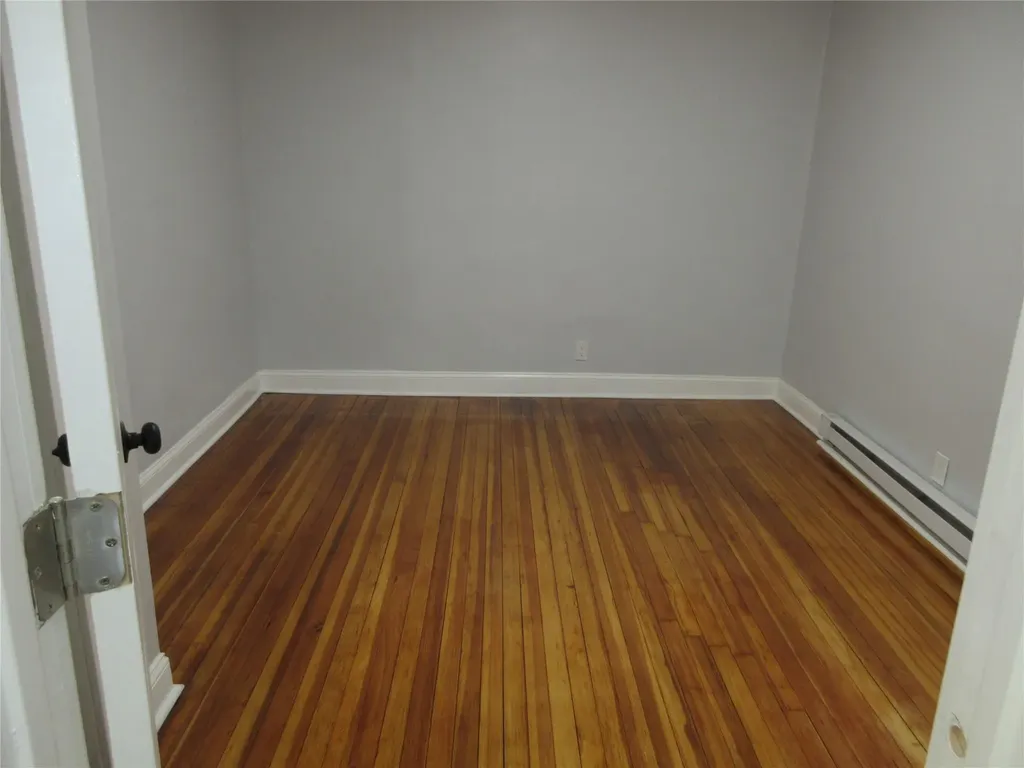 949 E 213th Street Bronx NY 10469