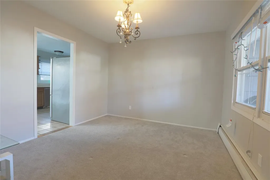 18 Stratton Lane Stony Brook NY 11790