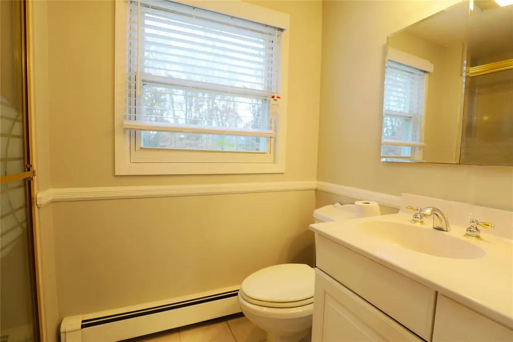 18 Stratton Lane Stony Brook NY 11790