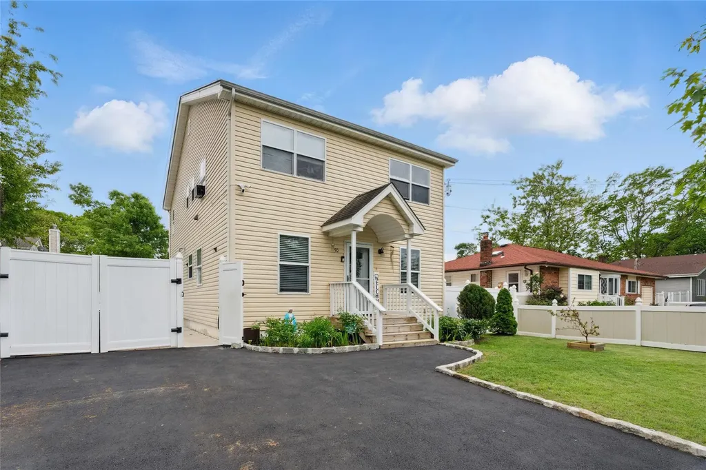 50 Darerka Street Amityville NY 11701