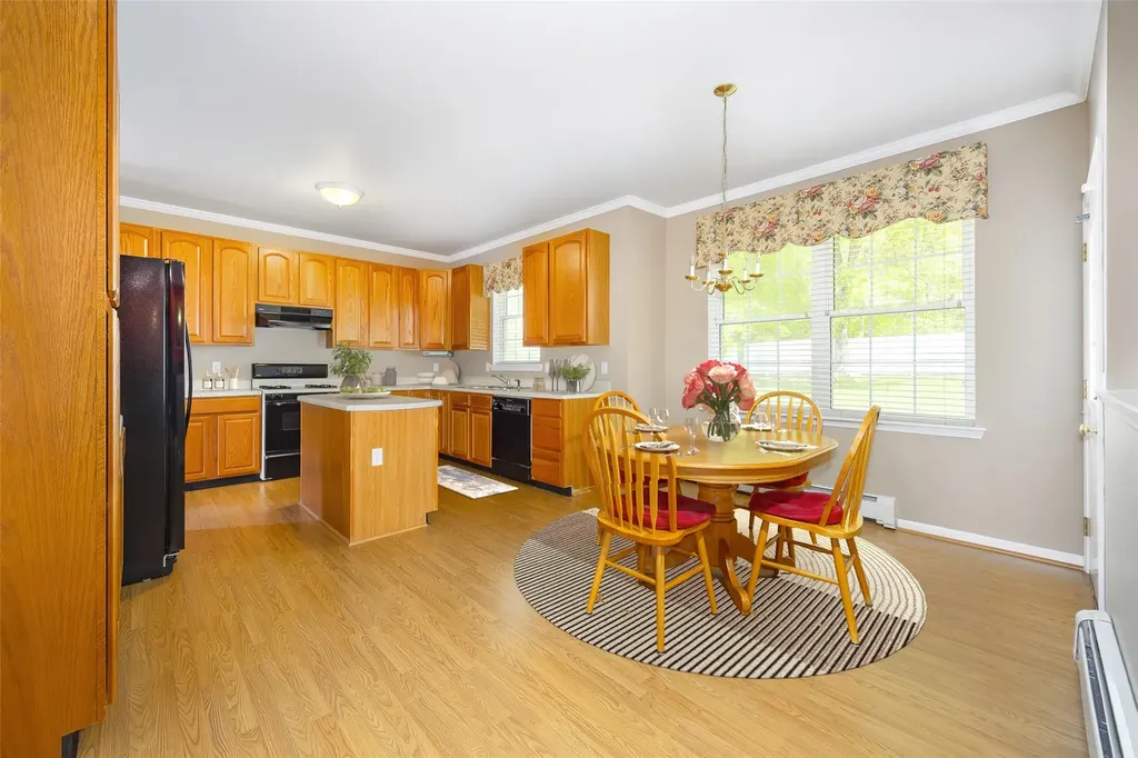 7 Coachlight Drive Poughkeepsie NY 12603