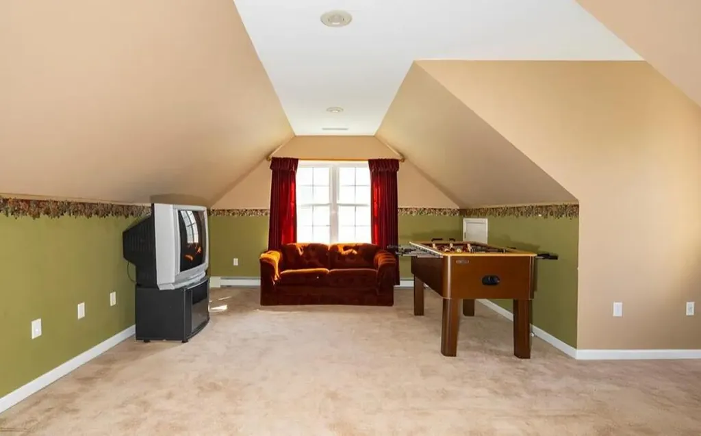 7 Coachlight Drive Poughkeepsie NY 12603
