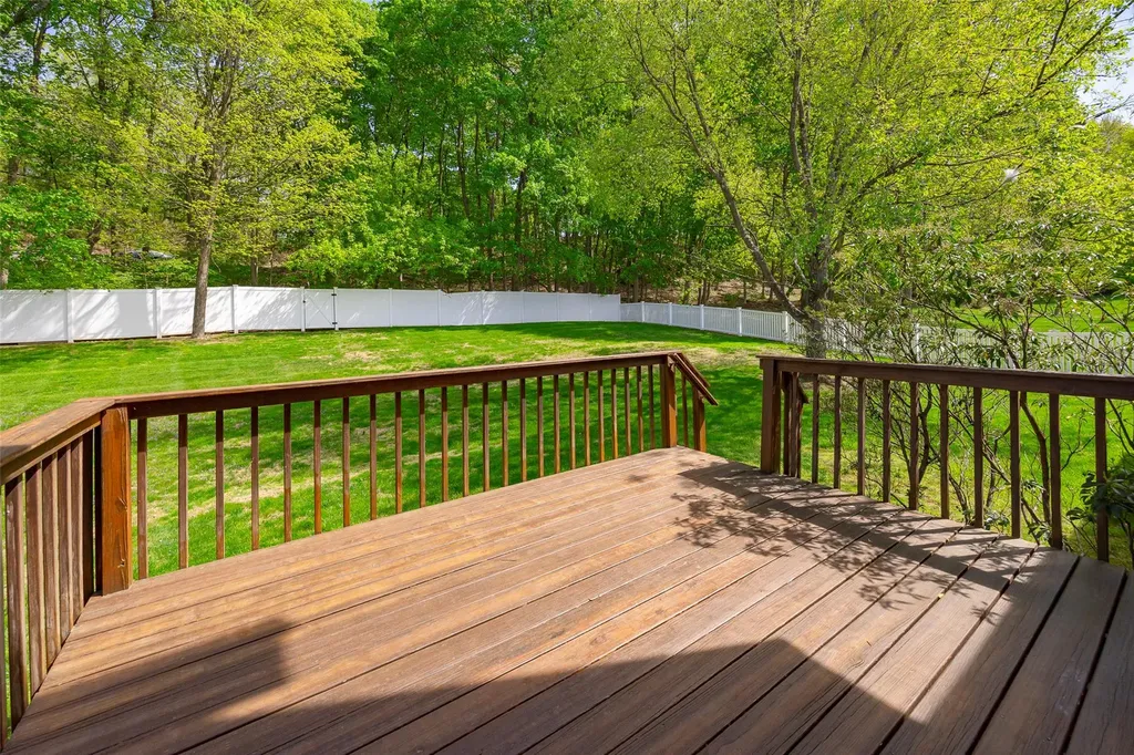 7 Coachlight Drive Poughkeepsie NY 12603