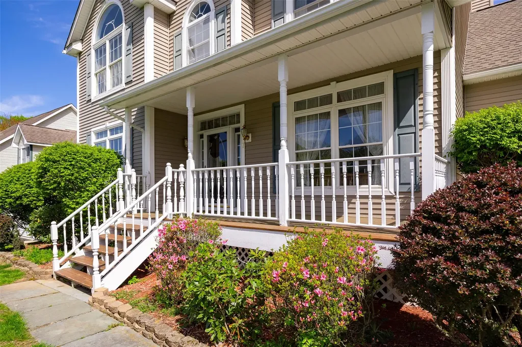 7 Coachlight Drive Poughkeepsie NY 12603