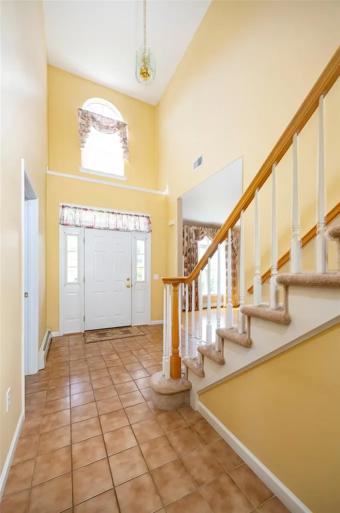 7 Coachlight Drive Poughkeepsie NY 12603