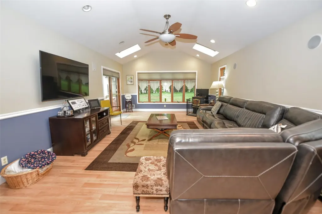 15 Hillside Avenue Suffern NY 10901